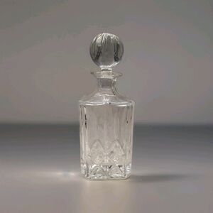 Vintage Block Crystal Square Liquor Decanter With Stopper Whiskey Bourbon